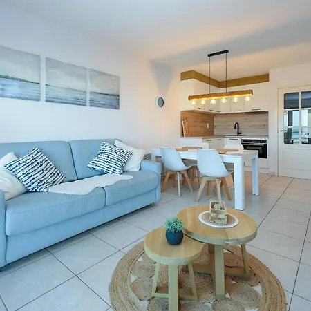 Awesome In With Kitchen * Ostende